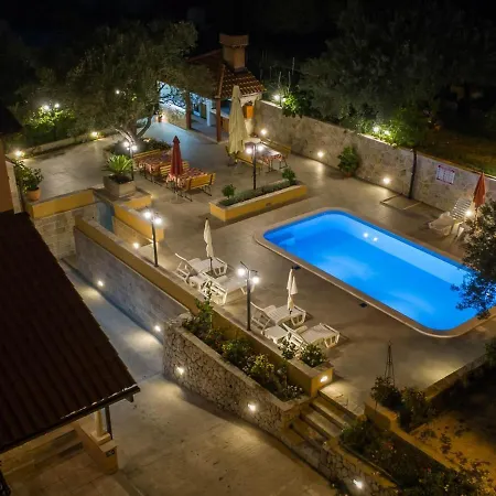 Njiric * Zaton (Dubrovnik-Neretva)